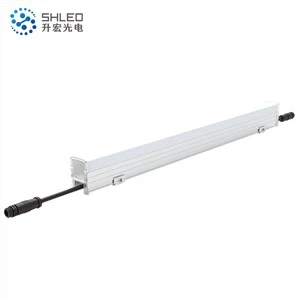 Lineare LED-Einbaubeleuchtung für den Außenbereich